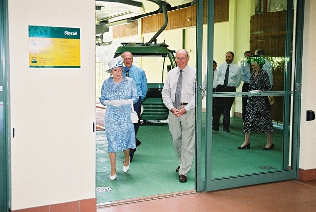 Queen and Philip visit Skyrail