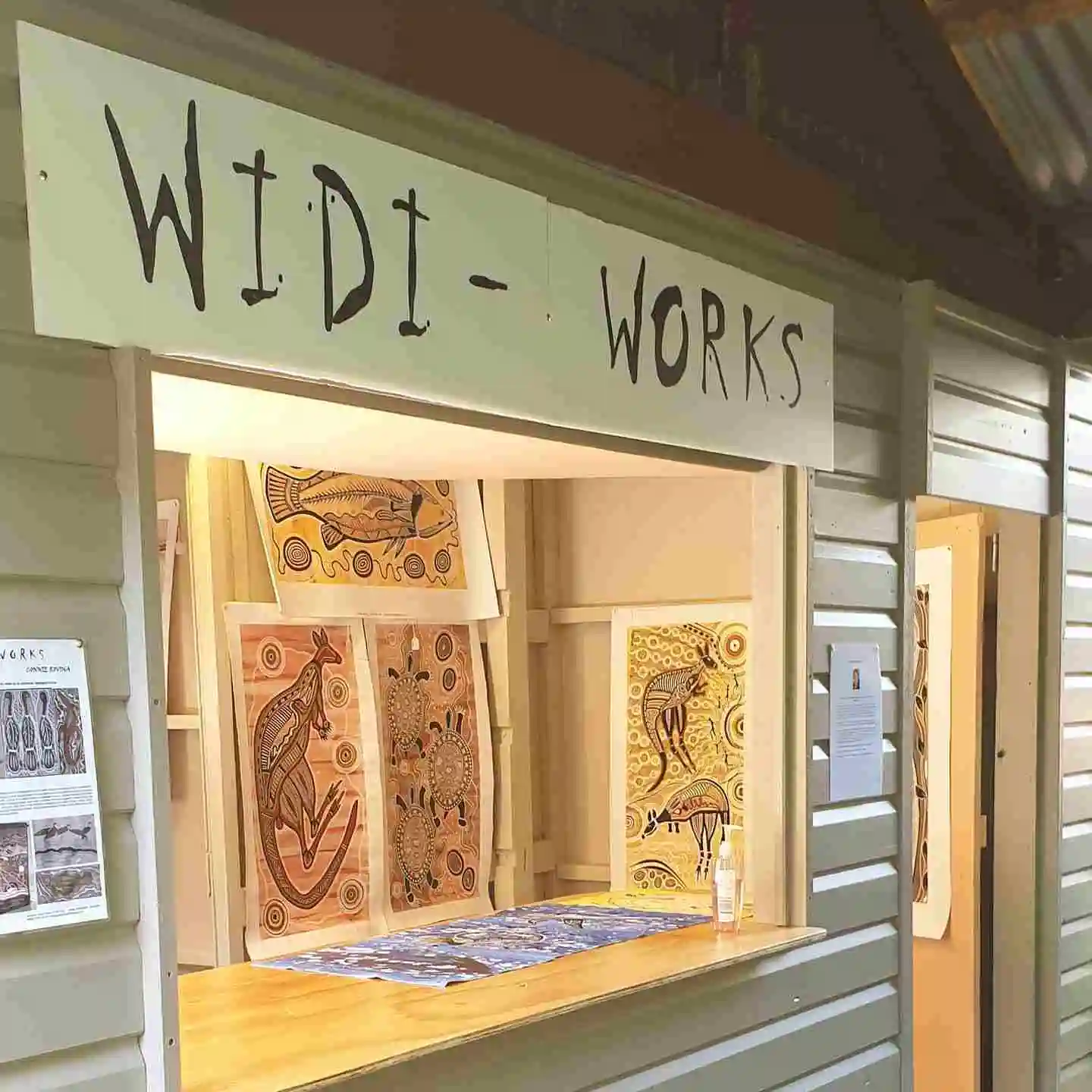 Artist Connie Rovina's Widi-Works Art Gallery, Kuranda